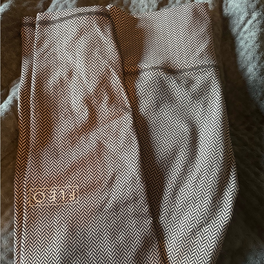 Fleo 25" brown herringbone legging